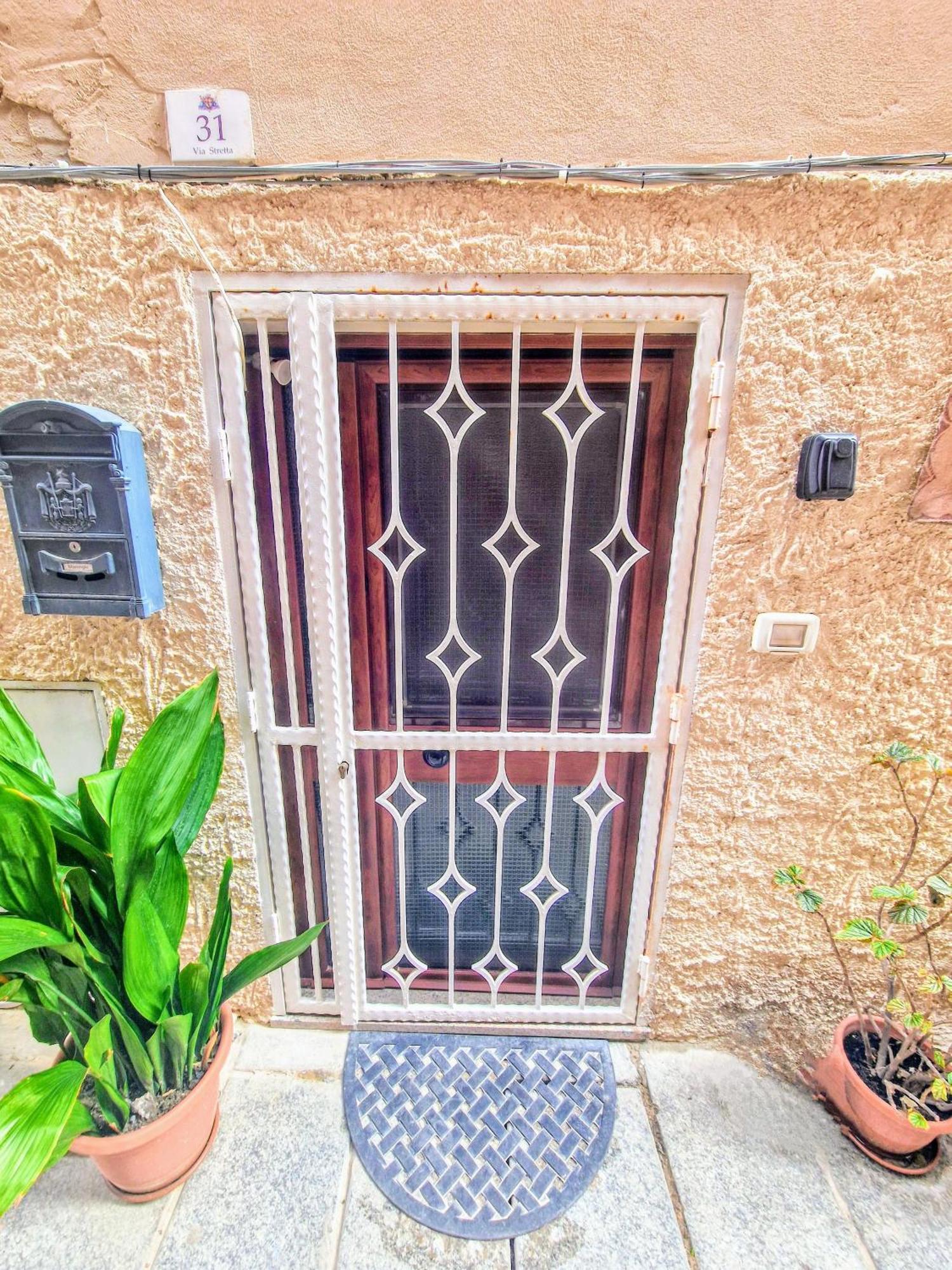 Casa Vacanza Castello Cagliari Eksteriør billede